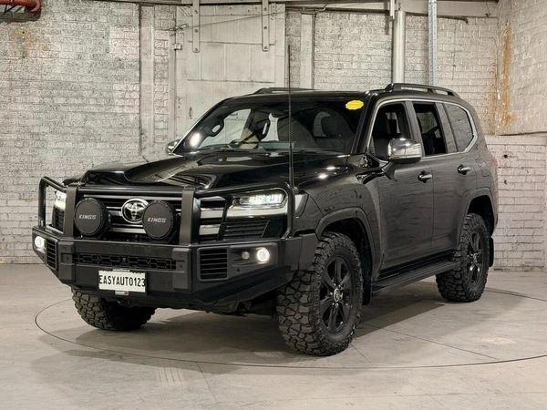 2024 Toyota Landcruiser Sahara Diesel 4WD Automatic
