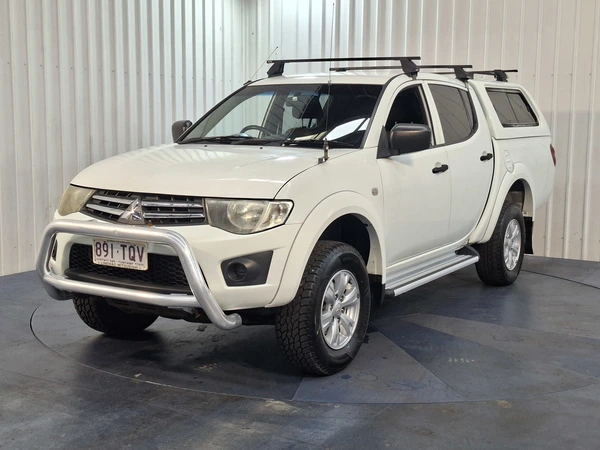 2013 Mitsubishi Triton GLX Diesel Automatic 4WD
