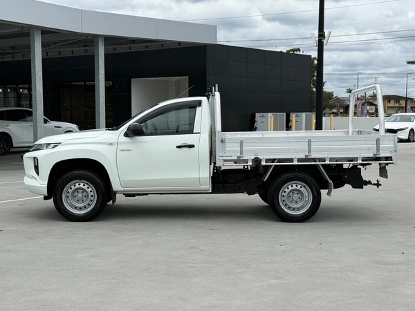 2021 Mitsubishi Triton GLX 4WD Automatic Diesel