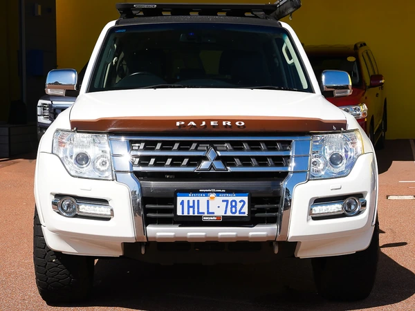 2018 Mitsubishi Pajero GLS 4WD Automatic Diesel