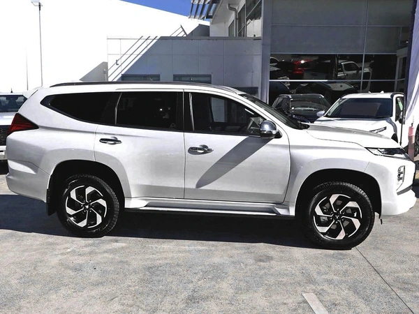 2024 Mitsubishi Pajero Sport GLS Turbo Diesel 4WD Automatic Transmission