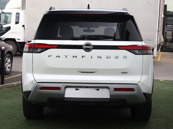 2024 Nissan Pathfinder Ti-L AWD Automatic