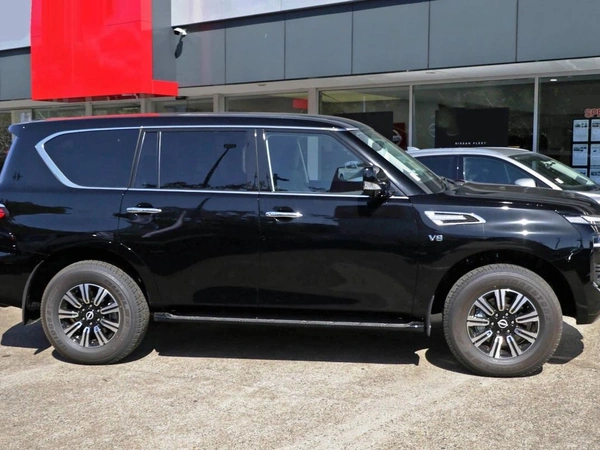 2026 Nissan Patrol Ti Y62 4WD Automatic Sunroof Bluetooth
