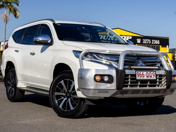 2015 Mitsubishi Pajero Sport GLS 4WD Diesel Automatic