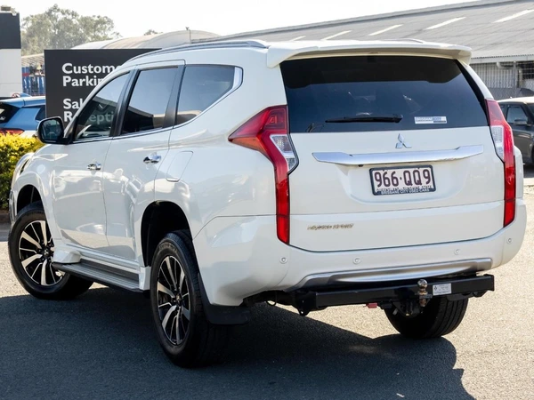 2015 Mitsubishi Pajero Sport GLS 4WD Diesel Automatic