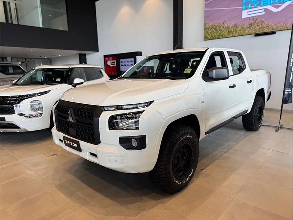 2025 Mitsubishi Triton GLX CVT 4WD Turbo Diesel