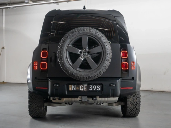 2022 Land Rover Defender 110 D300 X-Dynamic HSE 4WD Leather Seats Sunroof