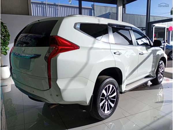 2017 Mitsubishi Pajero Sport Exceed QE 4WD Turbo Diesel