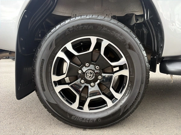 2022 Toyota Hilux SR5 AWD 4WD