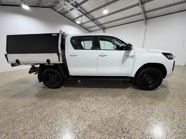 2024 Toyota Hilux SR 4WD Automatic