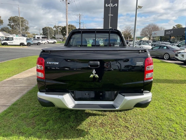 2016 Mitsubishi Triton GLX 4WD Automatic Diesel