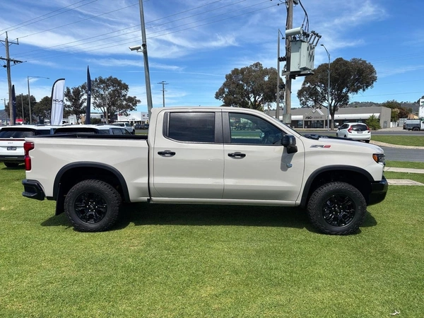 2026 Chevrolet Silverado 1500 ZR2 4WD Manual Transmission