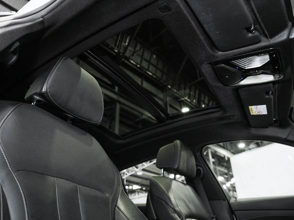 2022 BMW X6 M Sport AWD Panoramic Glass Roof Heated Seats