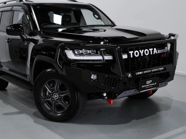 2025 Toyota Landcruiser GR Sport AWD Sunroof Heated Seats
