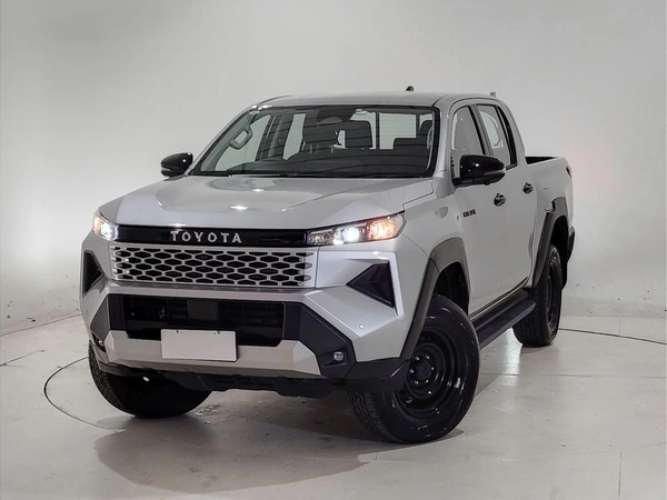 2025 Toyota Hilux SR 48V GUN227R 4WD Automatic Turbo Diesel