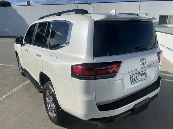 2023 Toyota Landcruiser Sahara Turbo Diesel Automatic 4WD