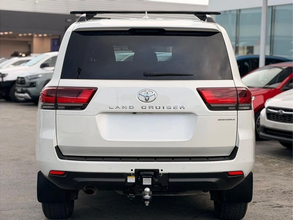 2024 Toyota Landcruiser Sahara Turbo Diesel Automatic 4WD